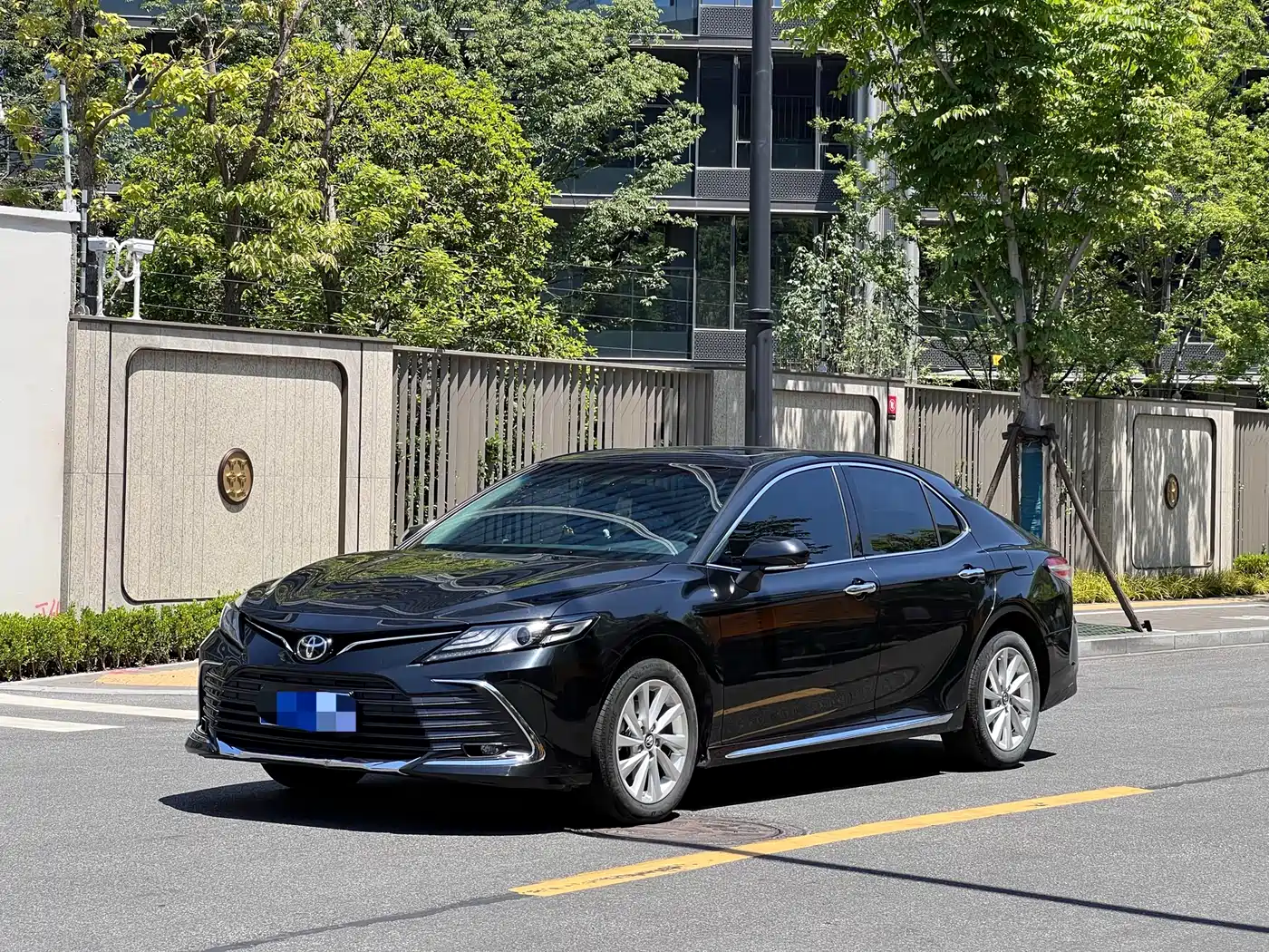 Toyota Camry 2023 2.0G Luxury Edition
