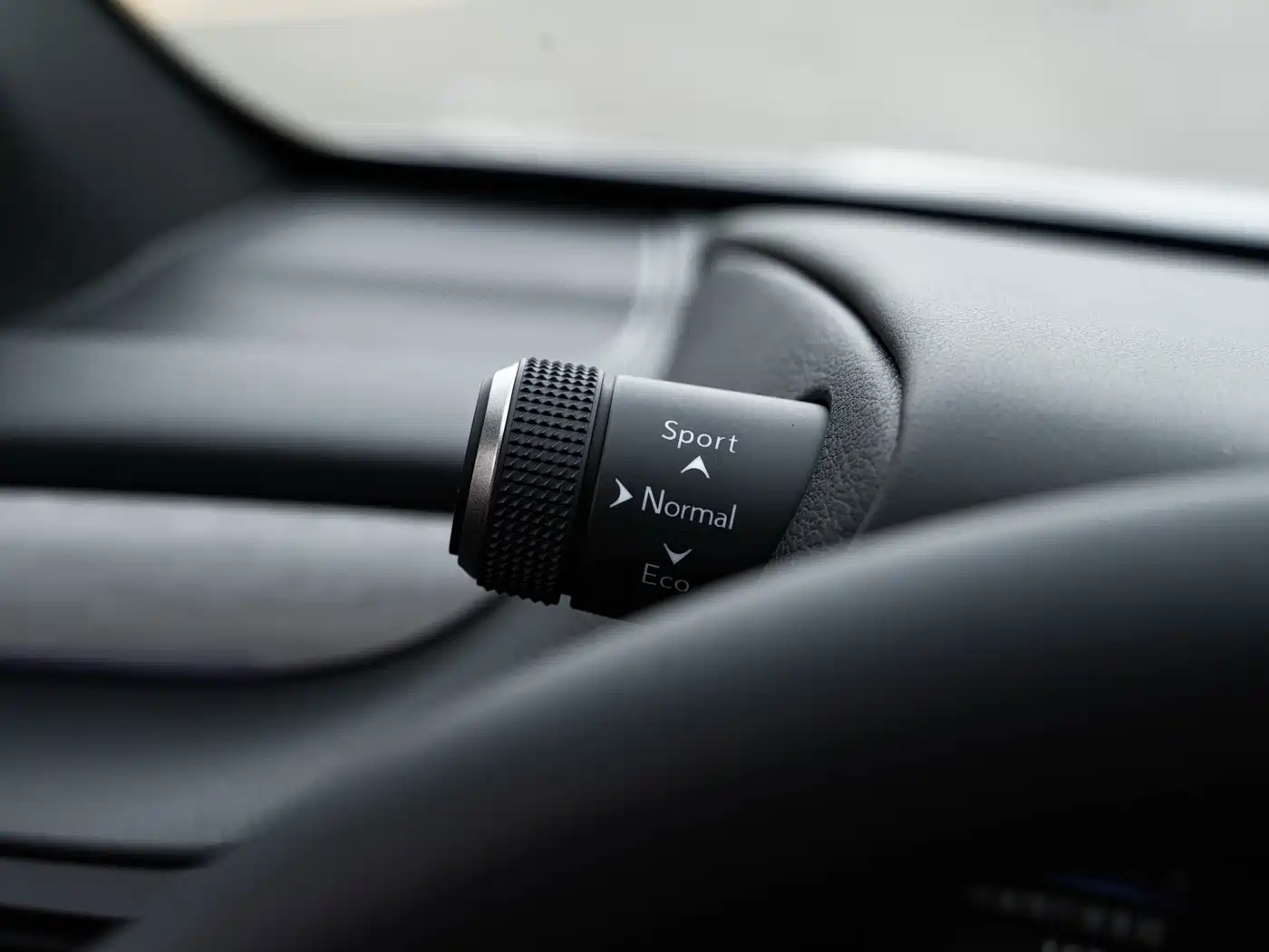 Lexus ES 2025 300h Ultimate Edition фото 20