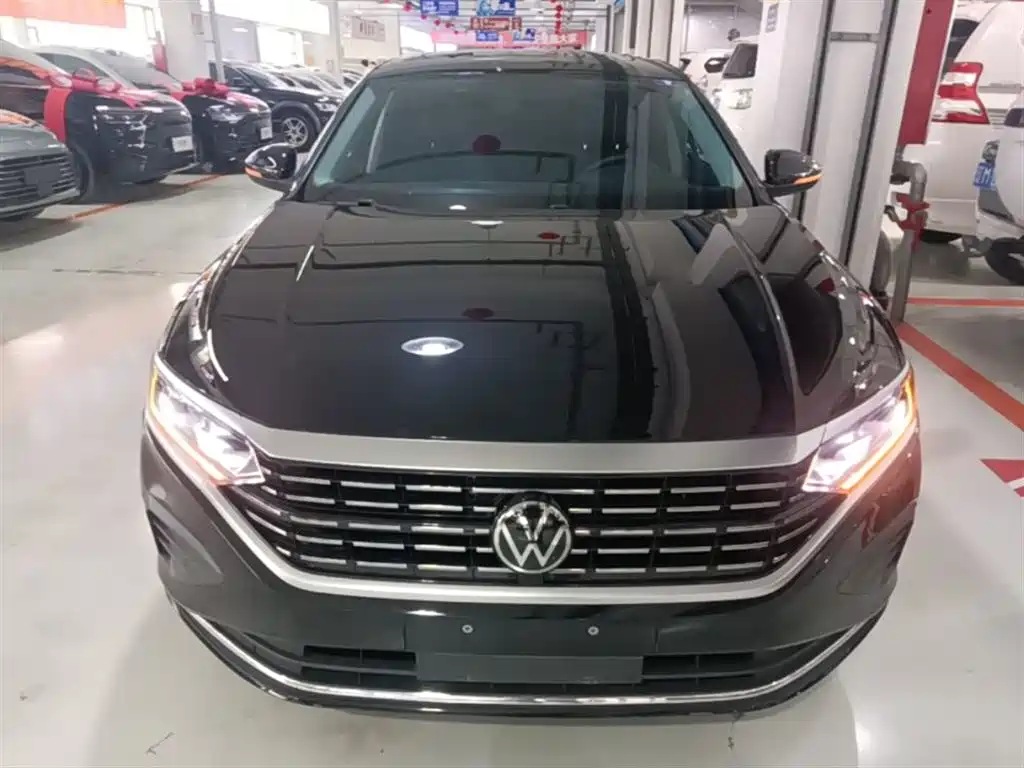 Volkswagen Passat 2025 Outstanding 380TSI Dragon Soaring Edition фото 3