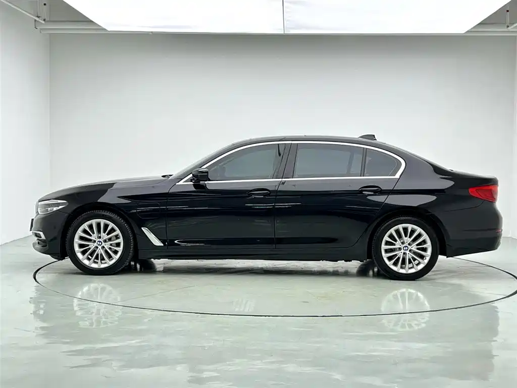 BMW 5 SERIES NEW ENERGY