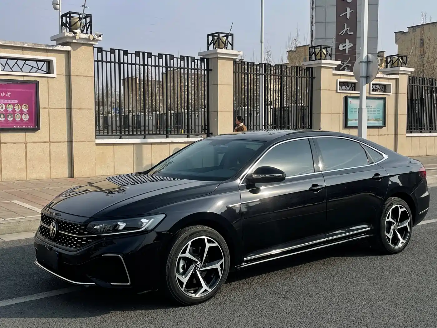 Volkswagen Passat 2025 Outstanding 380TSI Starlight Dragon Soaring Edition