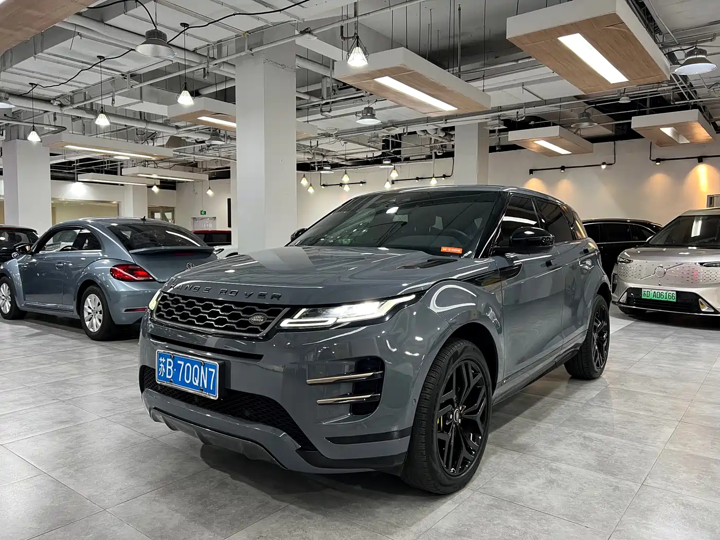 Land Rover Range Rover Evoque 2020 Model 249PS R-DYNAMIC S Gloss Black Sport Edition