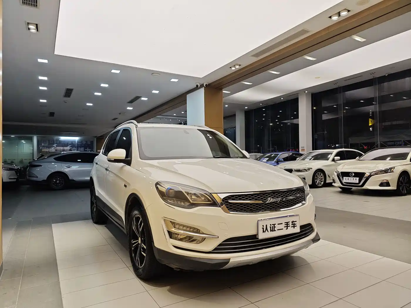 Zotye Damai X5 2016 2017 Upgrade 1.5T CVT Magistrate