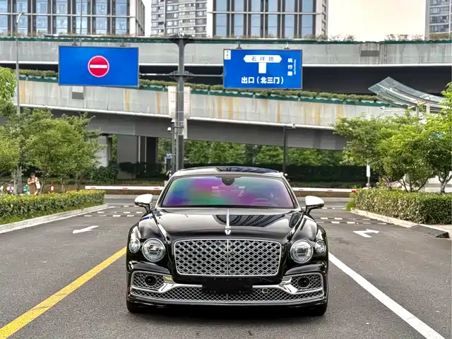 Bentley Flying Spur 2021 4.0T V8 Standard Version