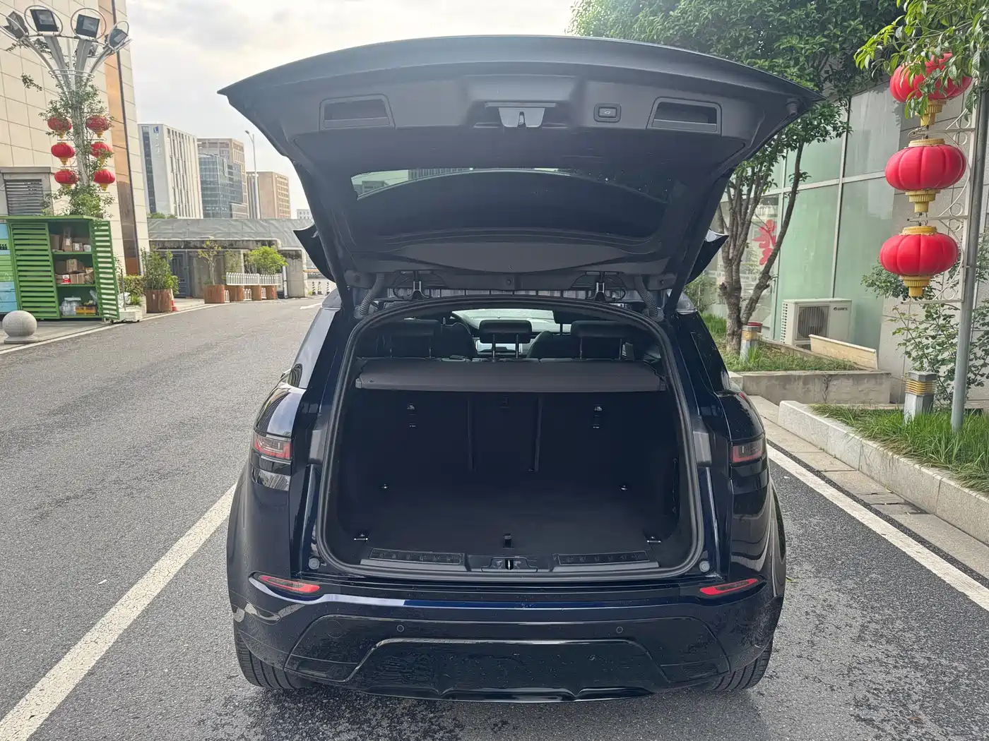 Land Rover Range Rover Evoque 2020 Model 249PS R-DYNAMIC S Gloss Black Sport Edition фото 8
