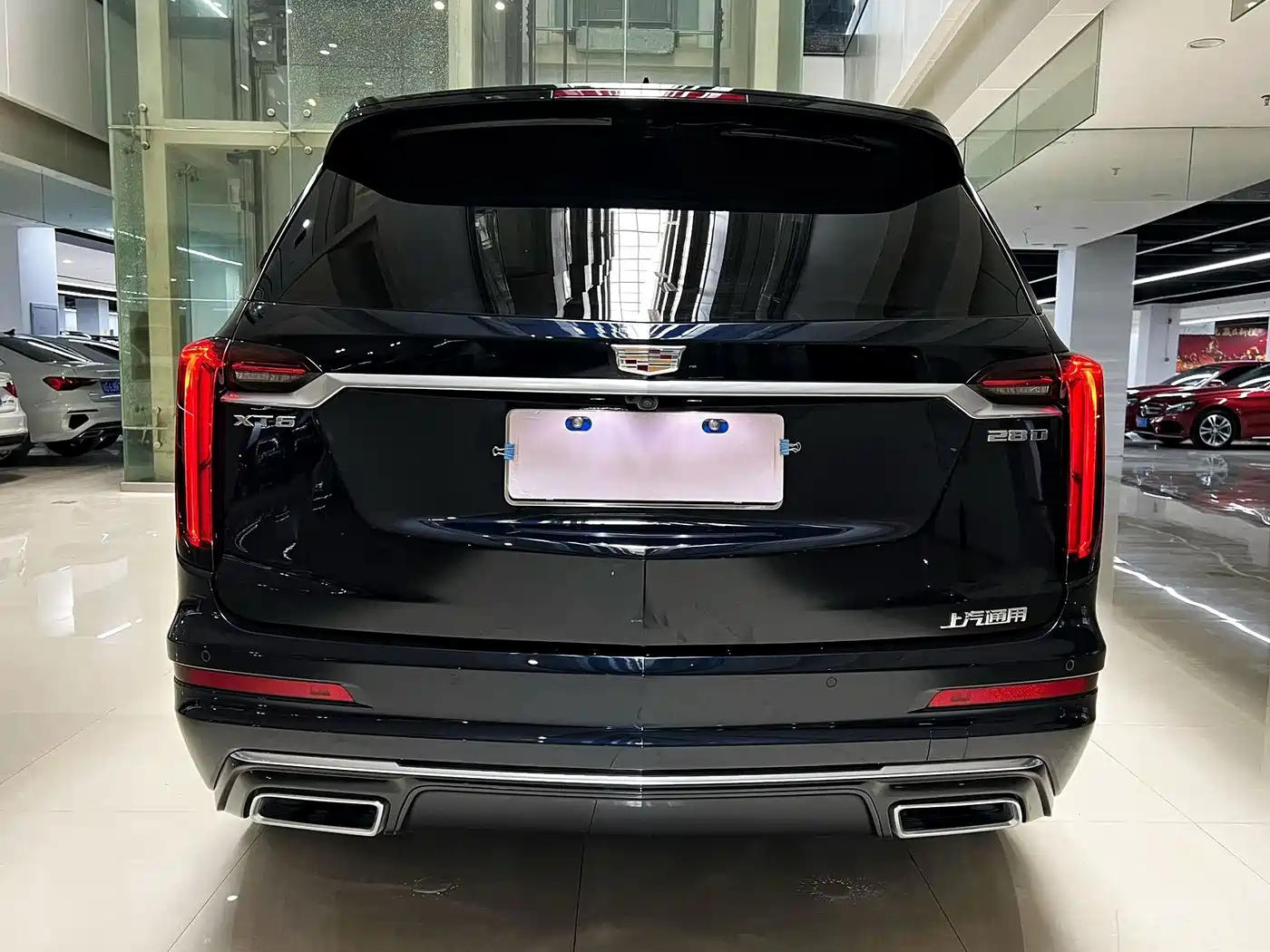 Фото 7 - Cadillac XT6