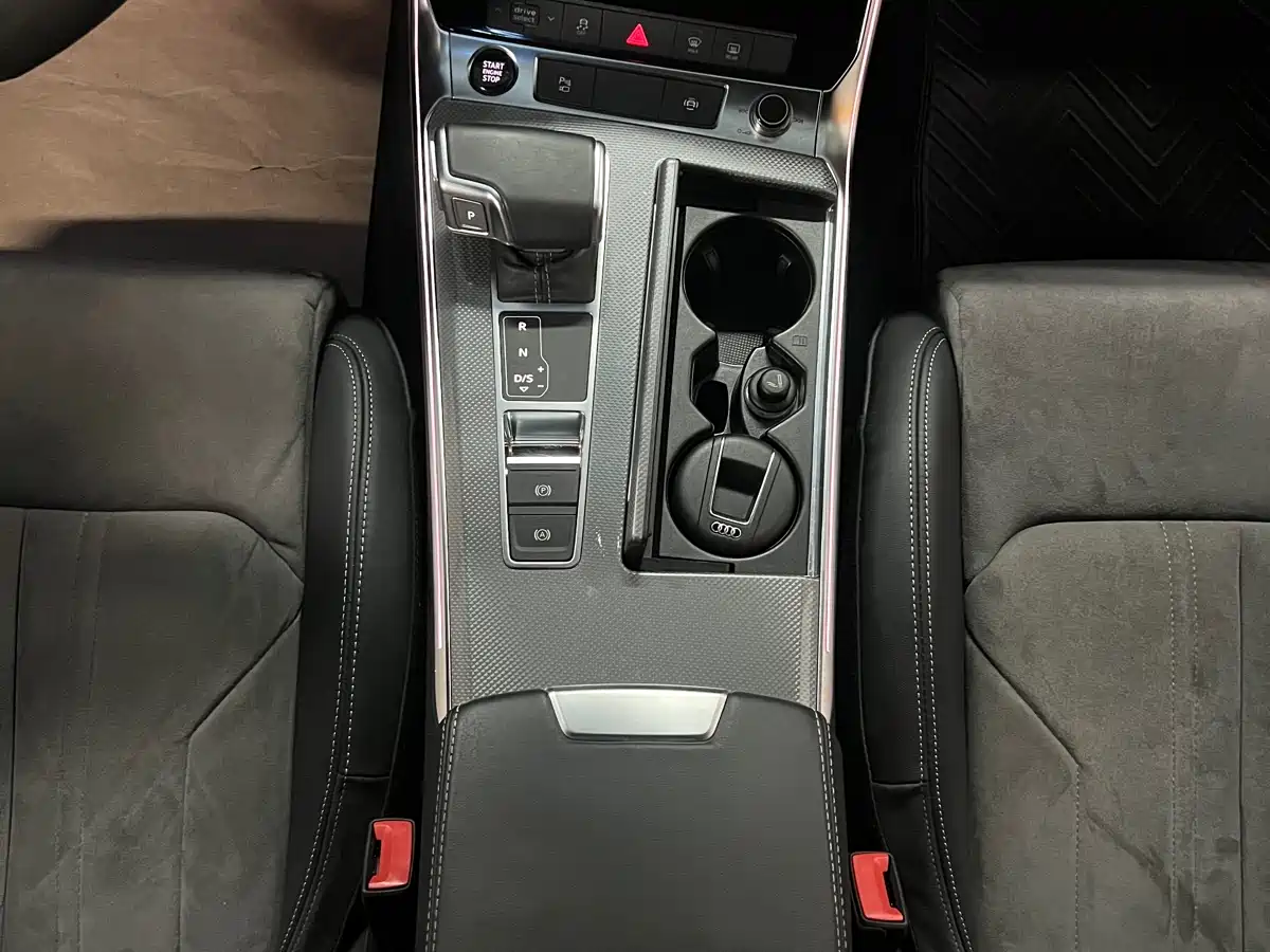 Audi A6L 2022 45 TFSI quattro Premium Dynamic фото 9