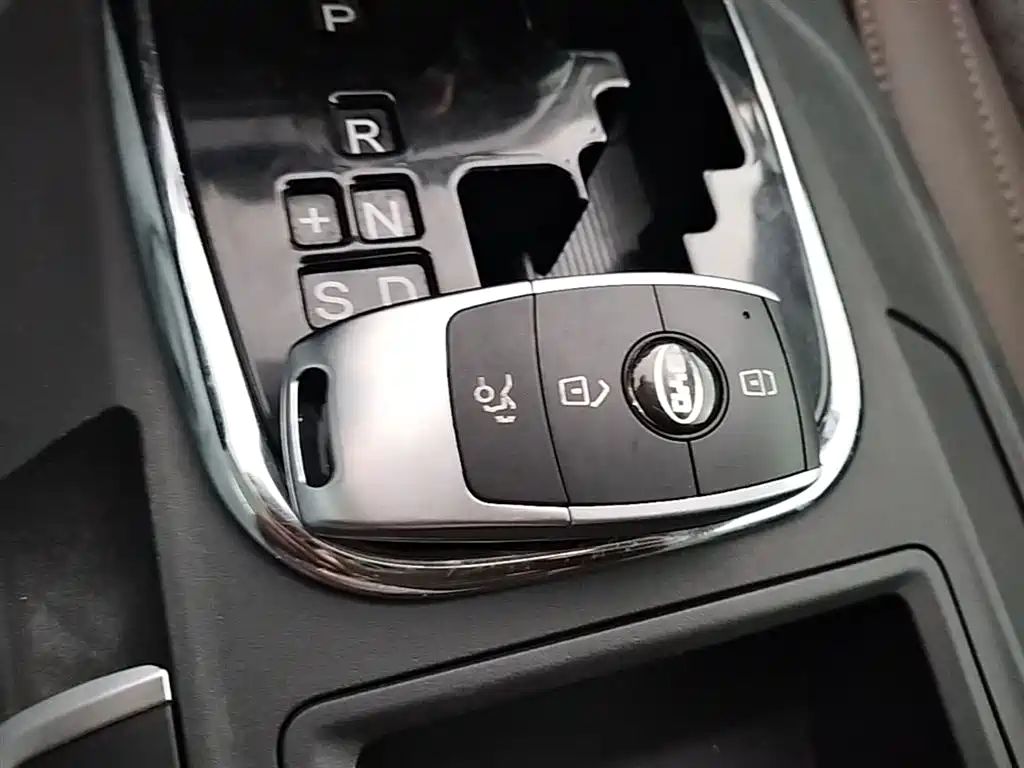 BYD S7 2015 2.0T Upgrade Automatic Flagship фото 8