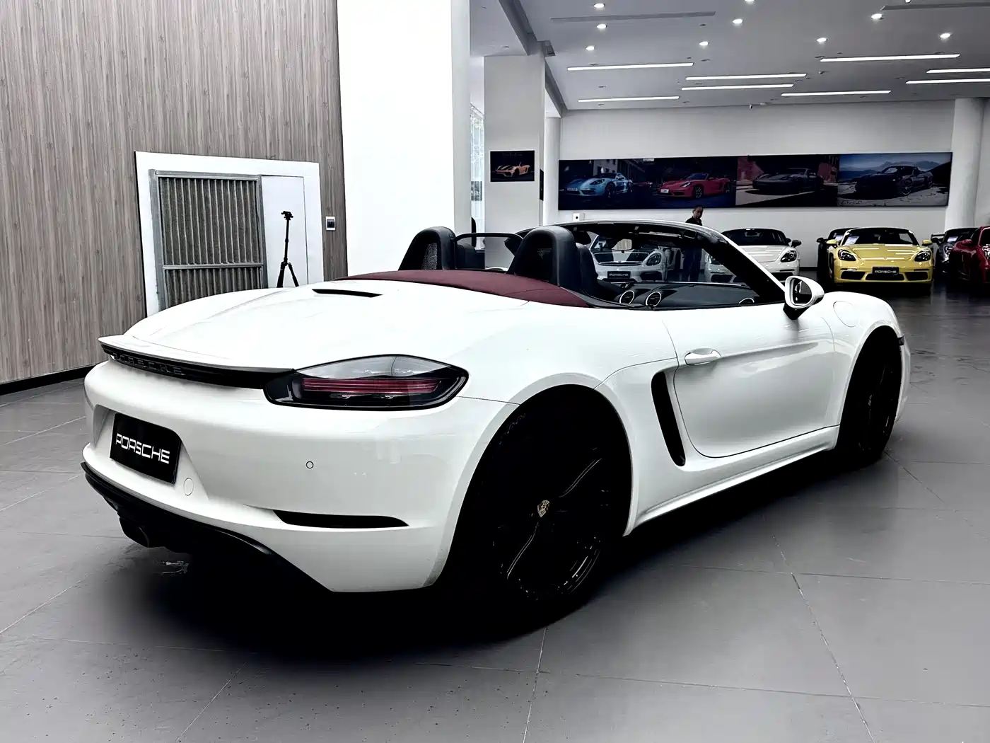 Porsche 718 2018 Boxster 2.0T фото 10