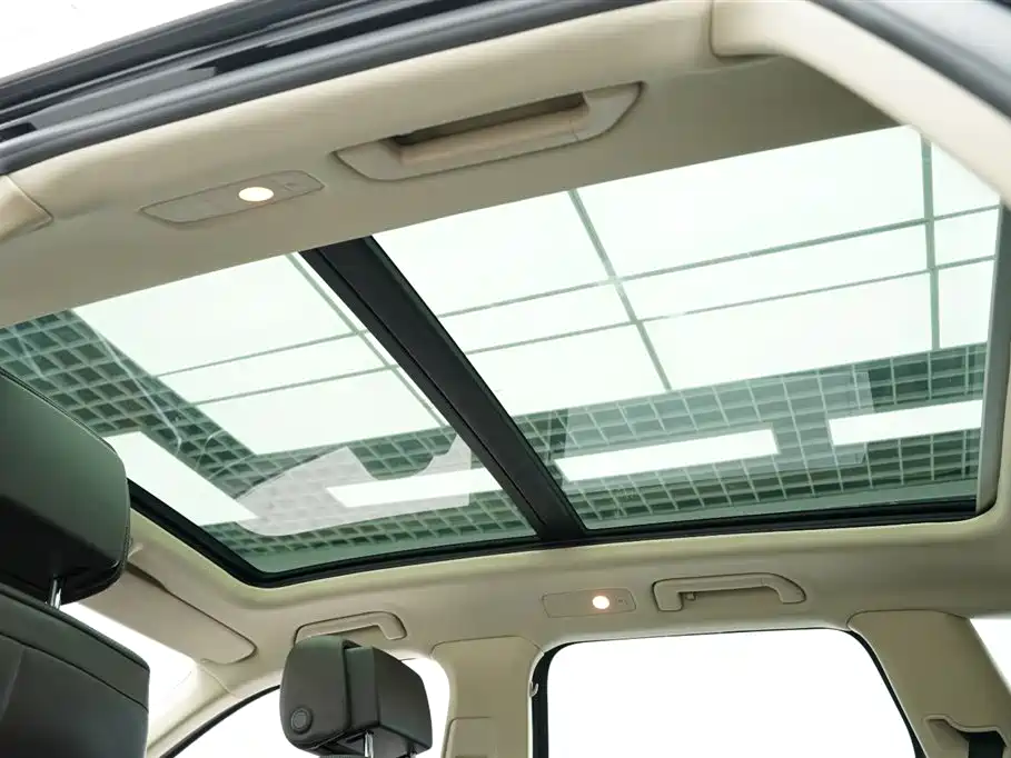 Volkswagen Touareg 2011 3.0TSI Comfort фото 18