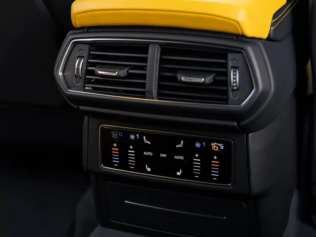 Lamborghini Urus 2023 2021 4.0T V8