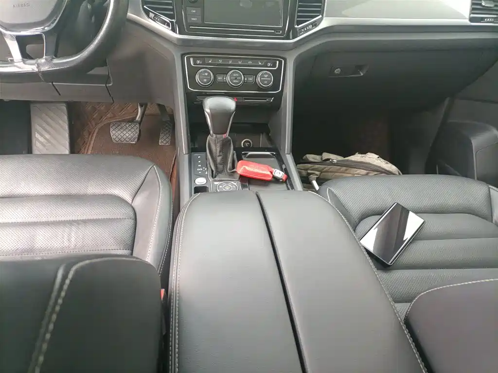 Volkswagen Teramont 2019 380TSI 4WD Luxury Edition China VI фото 10