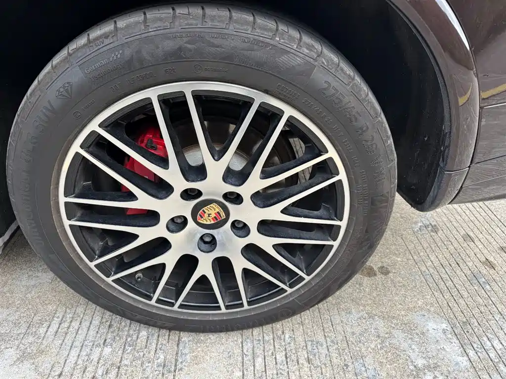 Porsche Cayenne 2014 Cayenne Platinum Edition 3.0T фото 23