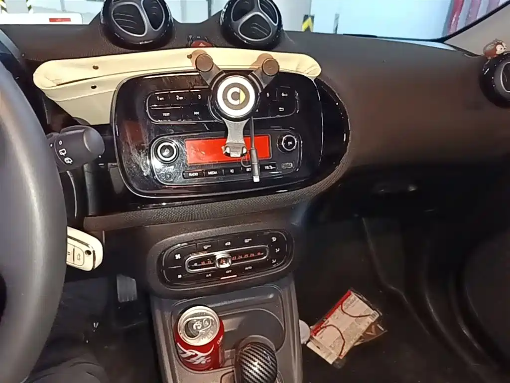 smart forfour 2018 2018 Model 0.9T 66kW Fashion Edition