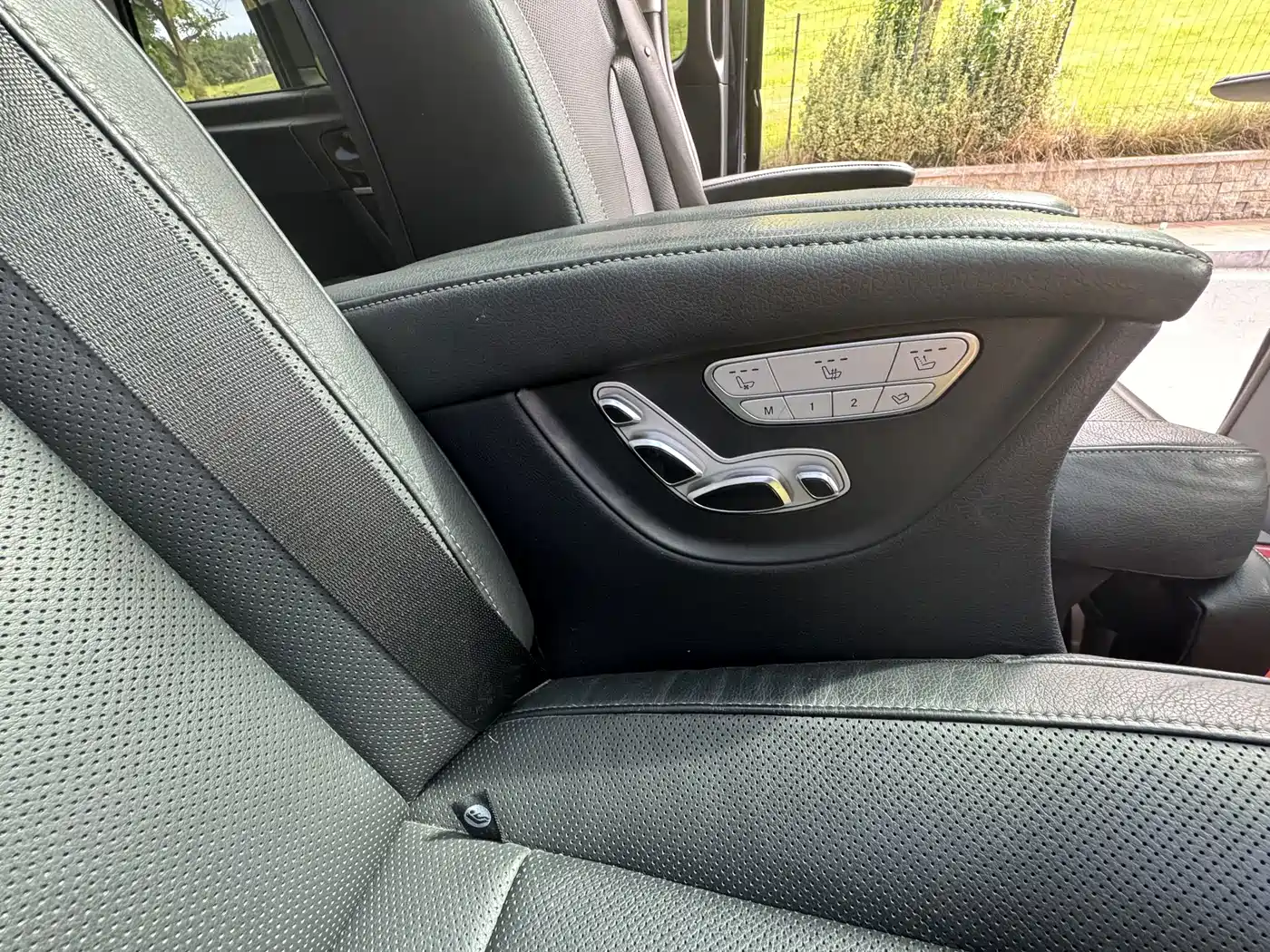 Mercedes-Benz V-Class 2017 2017 Model V 260 L Premium Extended Edition