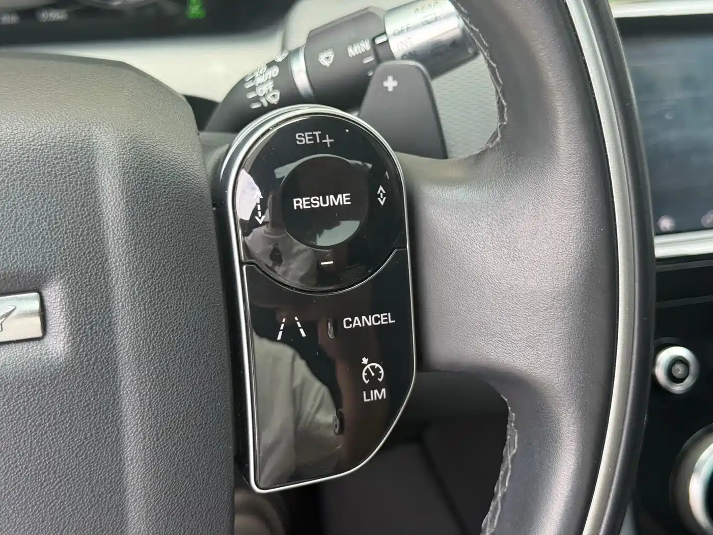 Land Rover Discovery Sport 2021 249PS R-Dynamic SE Performance Technology Edition 5-seater фото 23