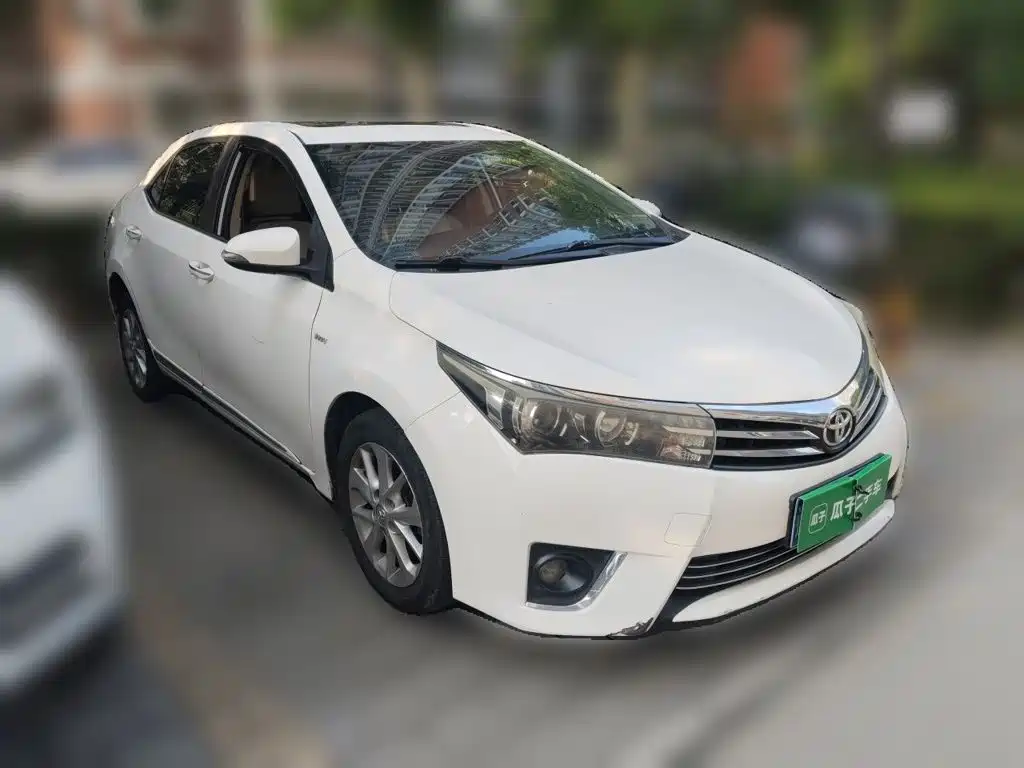 Фото 23 - Toyota Corolla