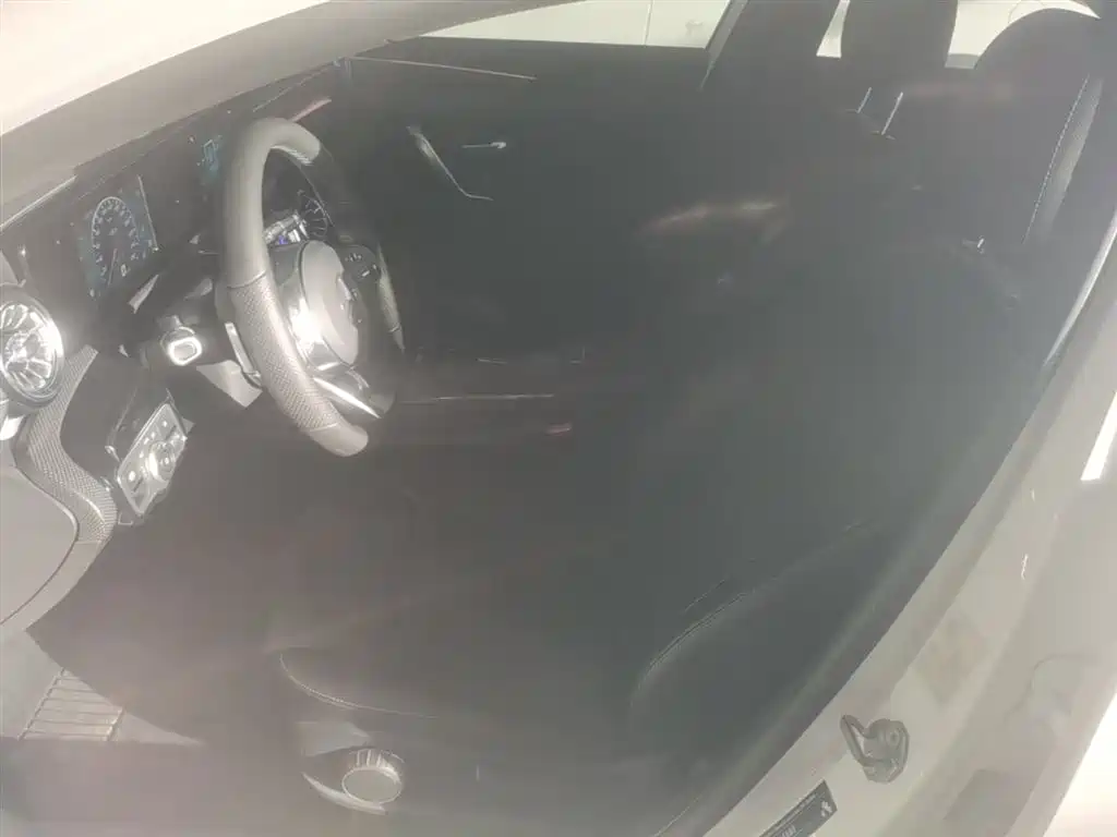 Mercedes-Benz A-Class 2019 A 180 L Sport Sedan фото 15