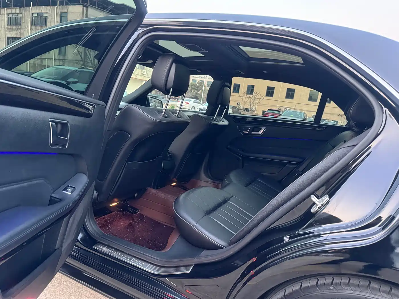 Mercedes-Benz E-Class 2015 E 260 L Sport фото 9