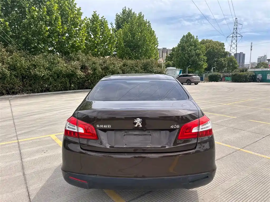 Peugeot 408 2015 Model 1.2T Automatic Luxury Edition фото 21