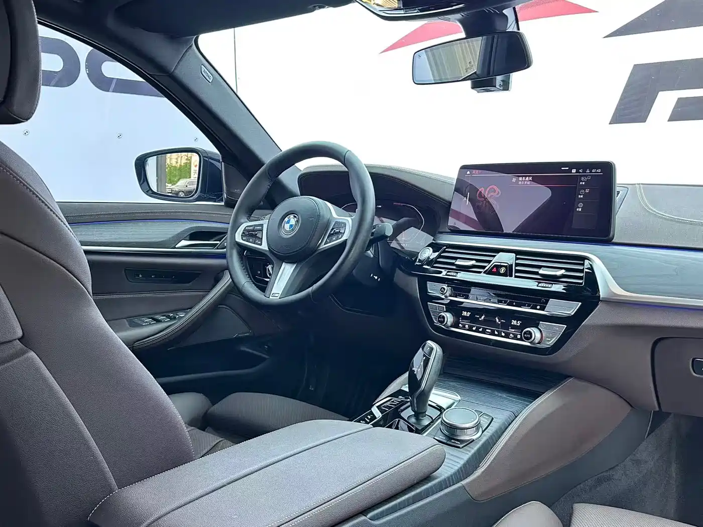 BMW 5 Series 2021 530Li Premium M Sport Package фото 19