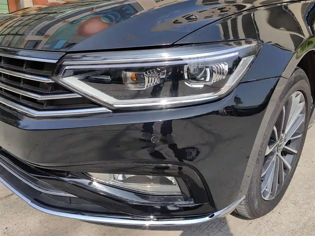 Volkswagen Magotan 2020 330TSI DSG Luxury фото 4