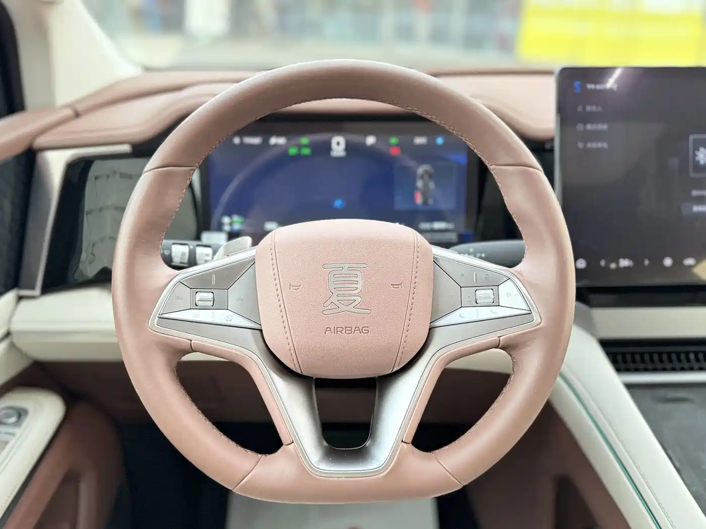 BYD Xia 2025 2025 DM-i 1.5T 180km Surpass Edition