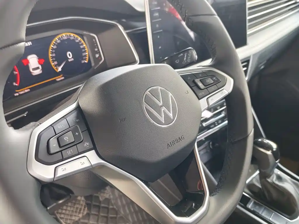 Volkswagen Tiguan L 2026 2025 Model 300TSI Auto 2WD Dragon Edition