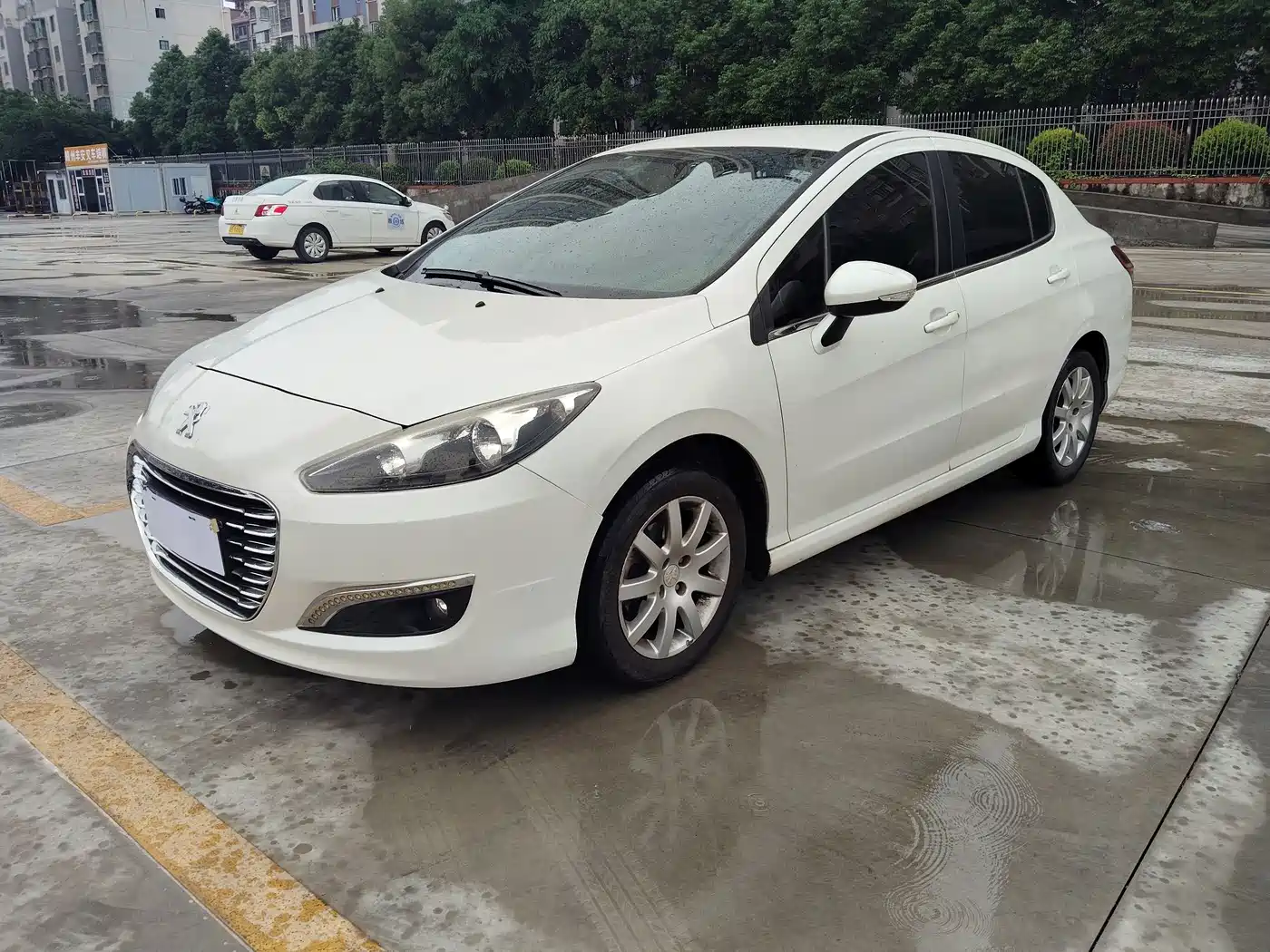 Peugeot 308 2014 Model Joy Edition Classic 1.6L Automatic Superior Style