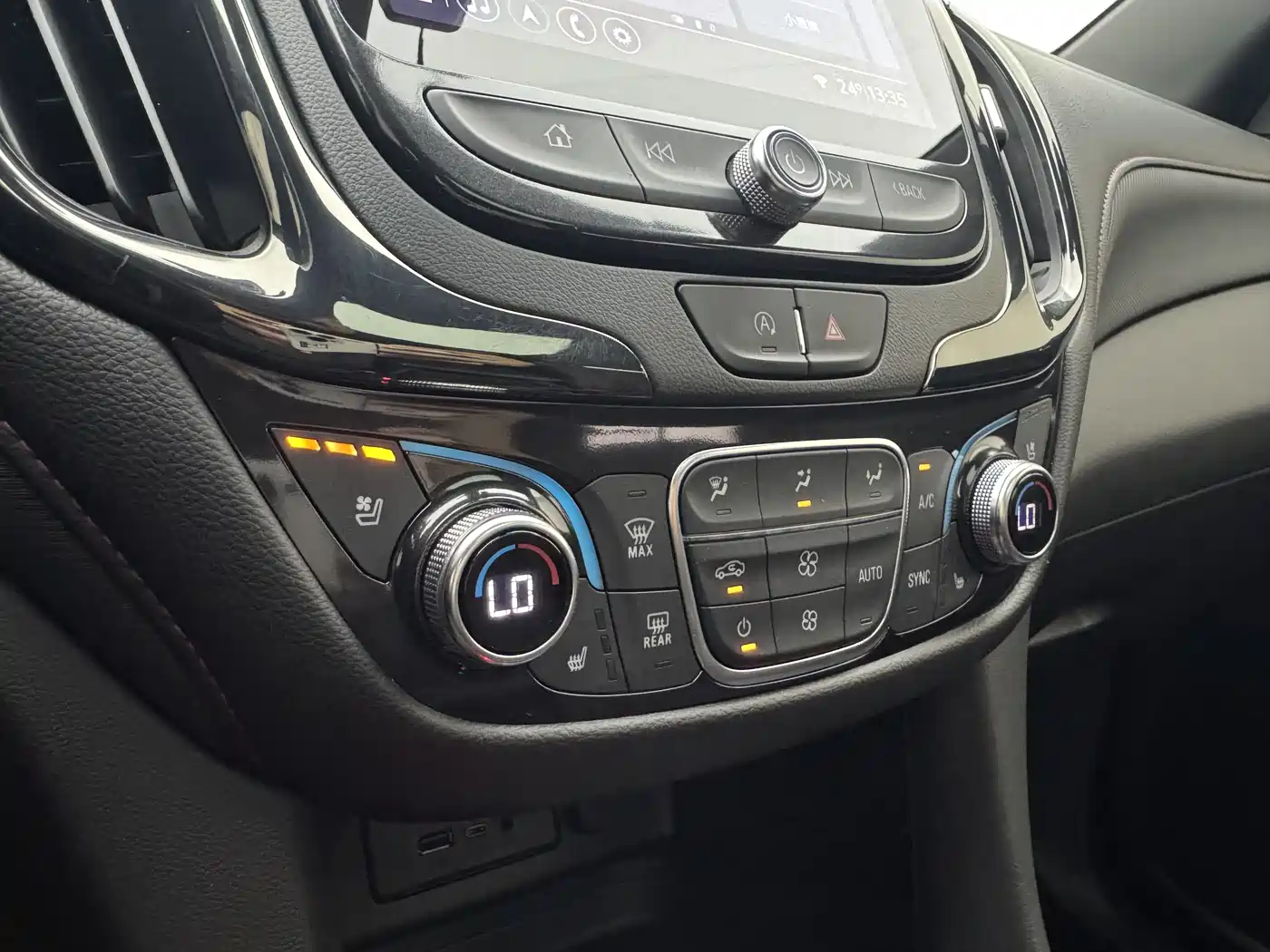 Chevrolet Equinox 2021 550T RS 4WD Intelligent Defender Edition фото 36