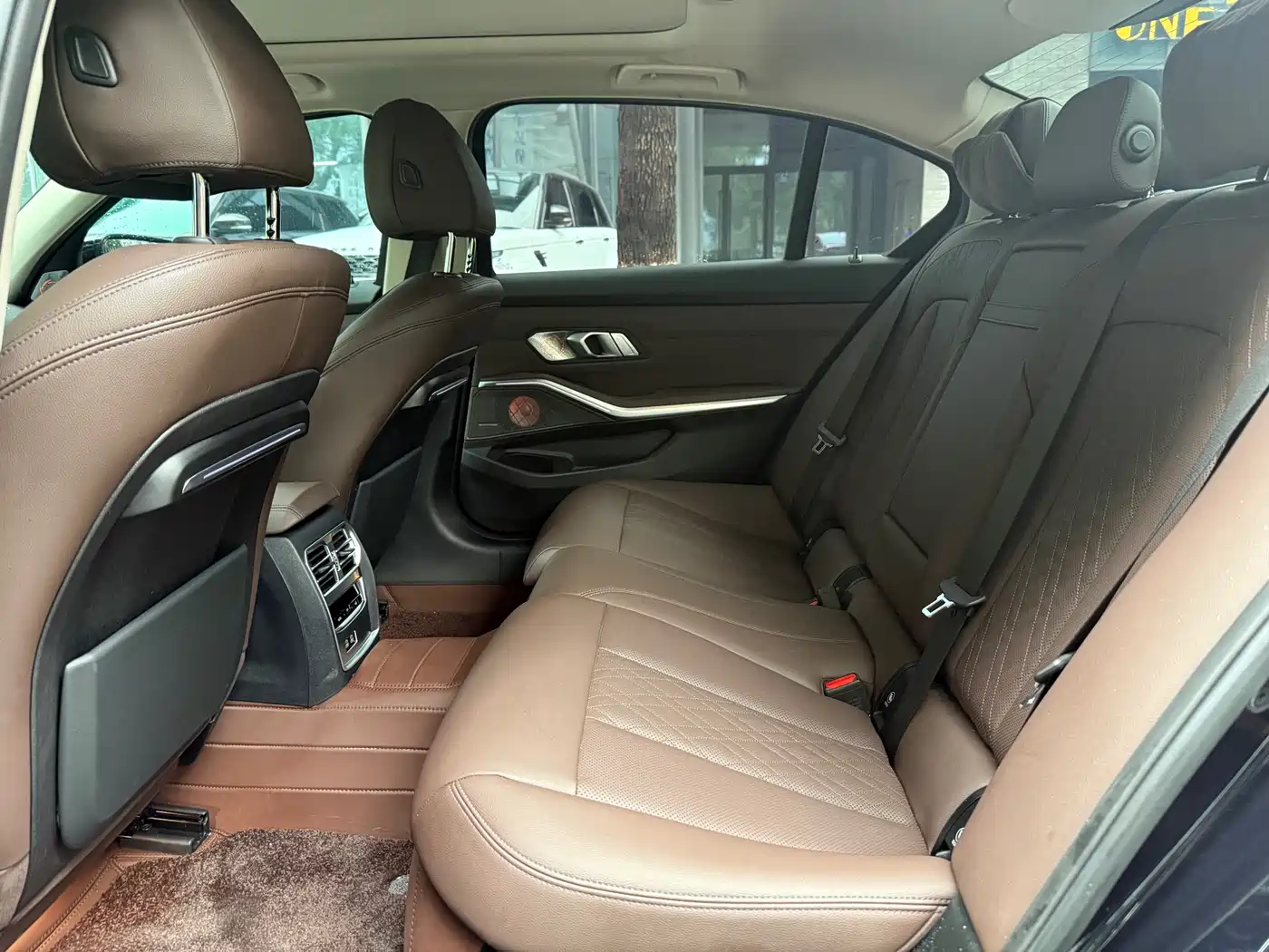 BMW 3 Series 2022 325Li M Sport Shadow Edition фото 5