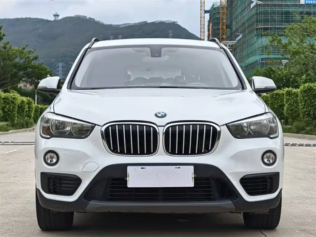 BMW X1 2018 sDrive18Li Fashion Model фото 2