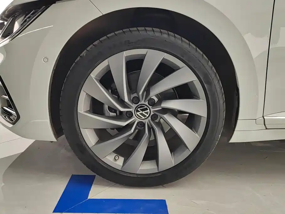 Volkswagen FAW-Volkswagen CC 2026 2026 380TSI Eye-catching 30 Million Special Edition
