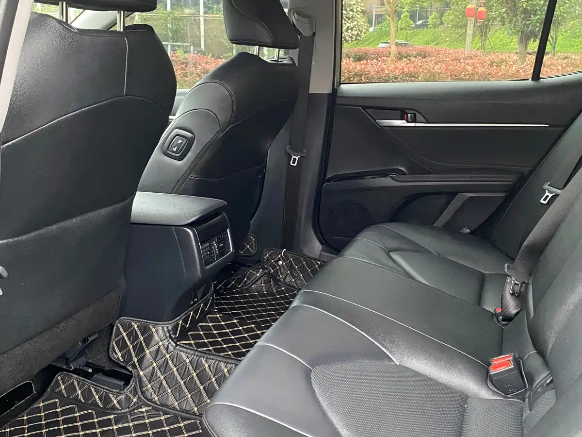 Toyota Camry 2023 2.0G Luxury Edition фото 8