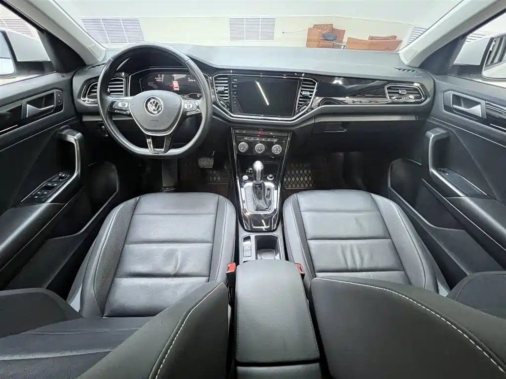 VOLKSWAGEN T ROC EXPLORING SONGS