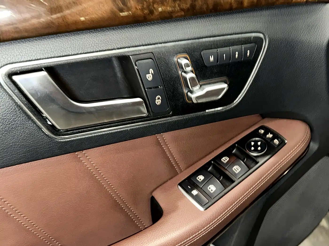 Mercedes-Benz E-Class 2015 E 320 L 4MATIC фото 9