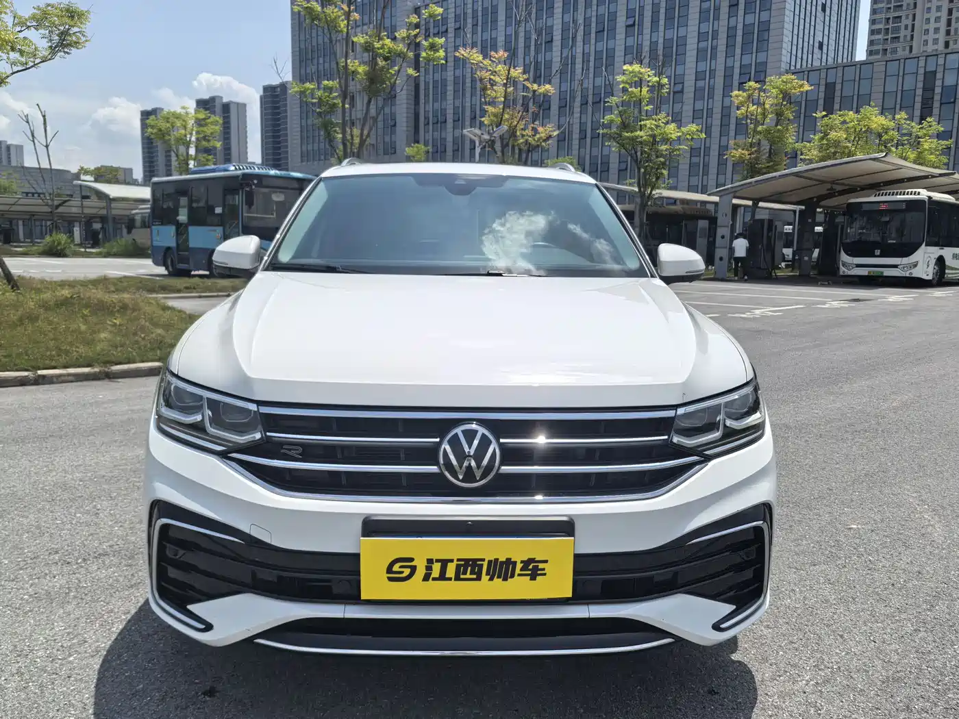 Volkswagen Tiguan L 2022 330TSI Automatic 2WD R-Line Flagship Edition фото 2