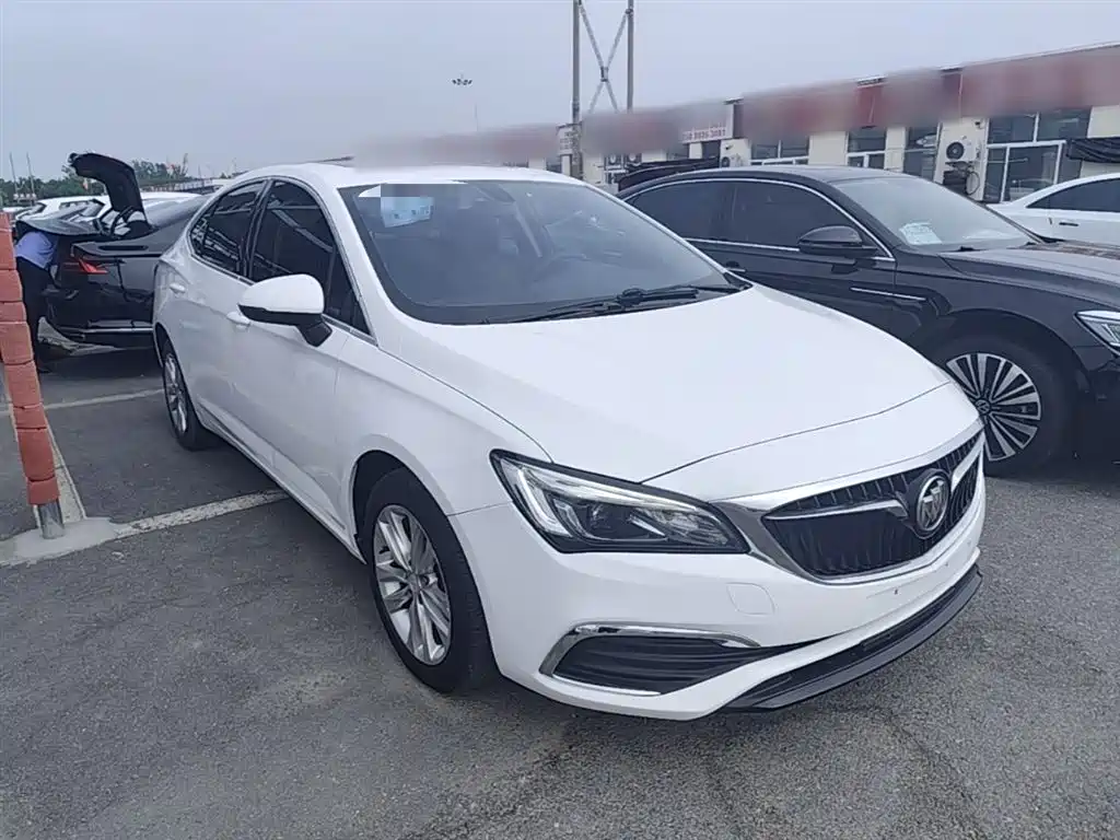 Buick Verano 2019 Sedan 20T Dual Clutch Elite фото 4