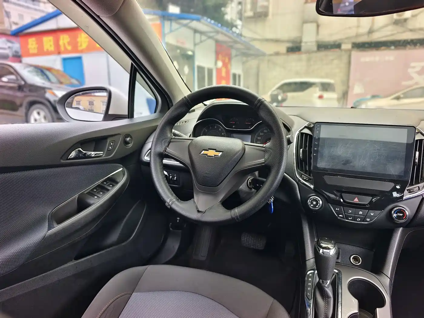 Chevrolet Cruze 2018 2018 320 Automatic Pioneer Sunroof Edition
