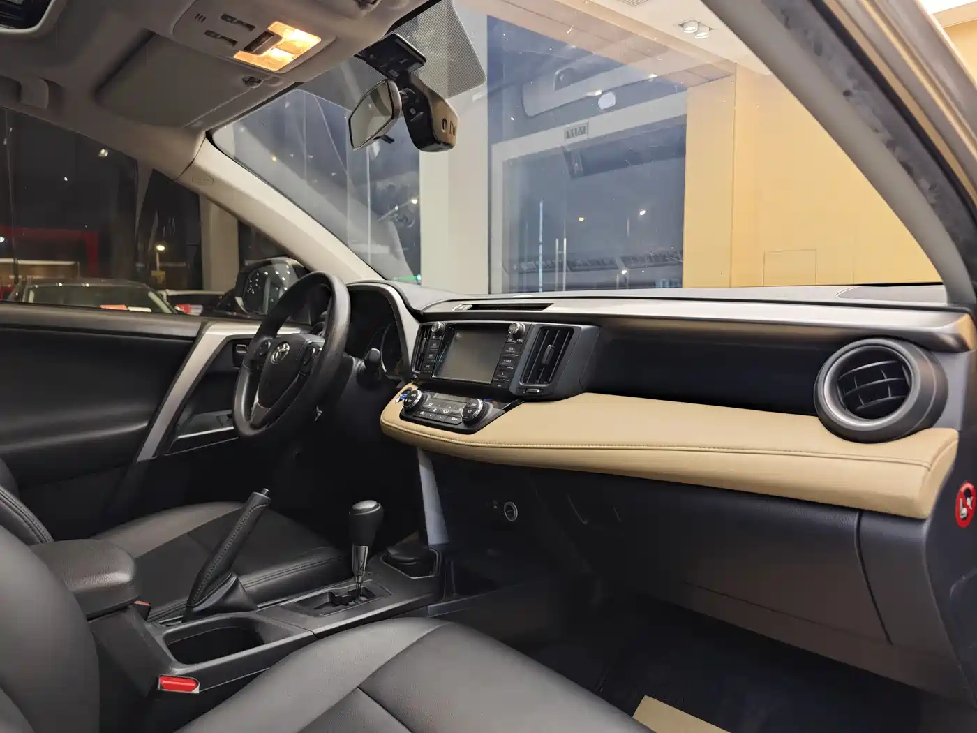 Toyota RAV4 Rongfang 2019 2.0L CVT 2WD Trend Edition China VI фото 30