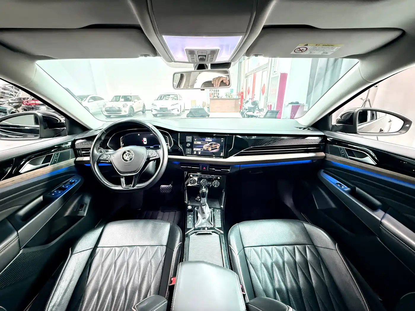 Volkswagen Passat 2020 330TSI Luxury Edition China VI фото 12