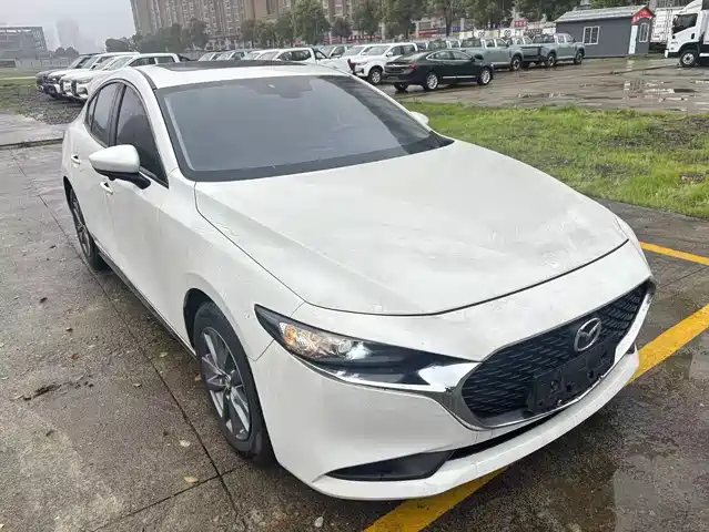 MAZDA 3 ANGKESAILA