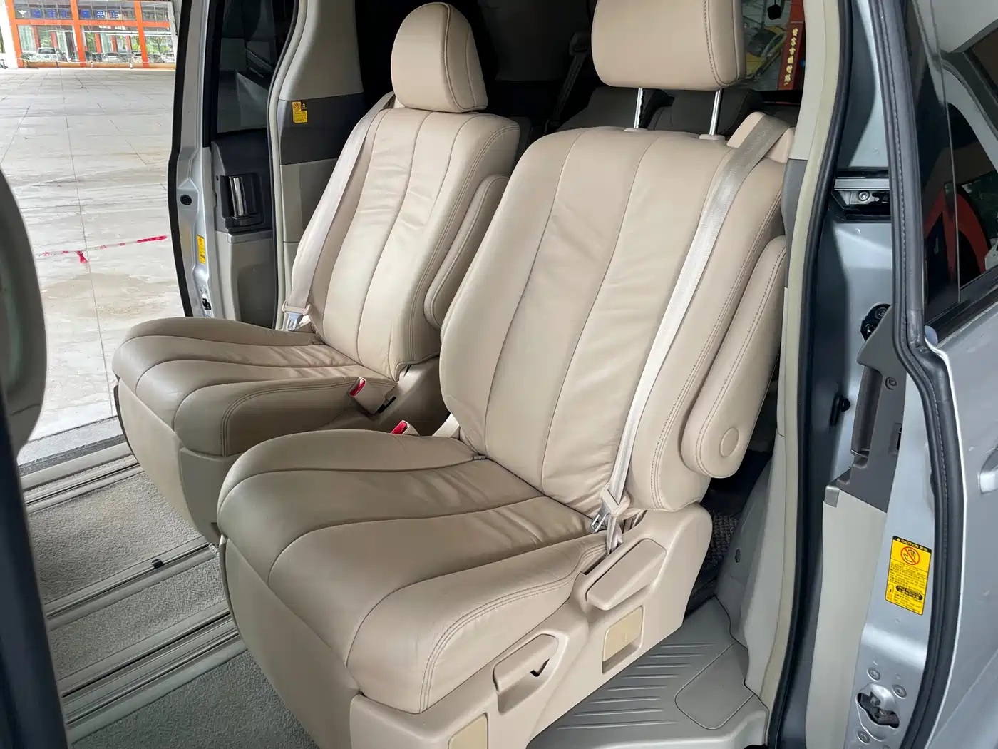 Toyota Previa 2007 3.5L 7-Seater Luxury фото 7