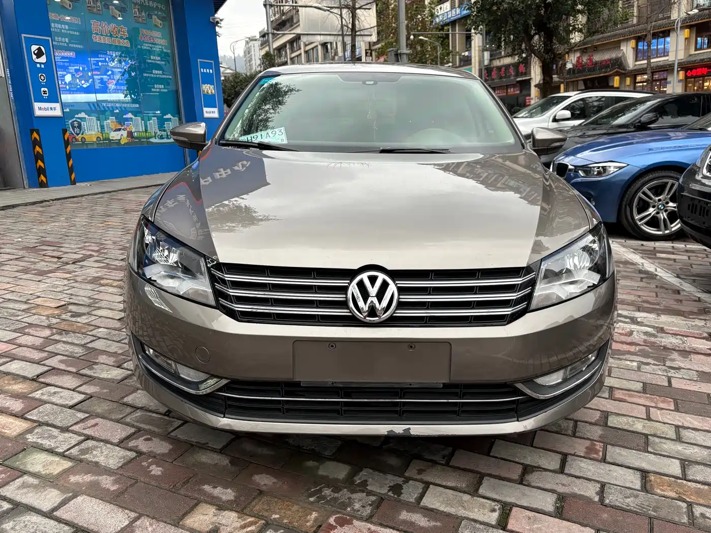 Volkswagen Passat 2011 1.8TSI DSG Honor Edition фото 2