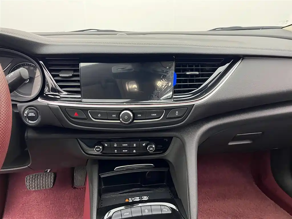 Buick Regal 2024 25T Ultra Comfort Edition фото 11