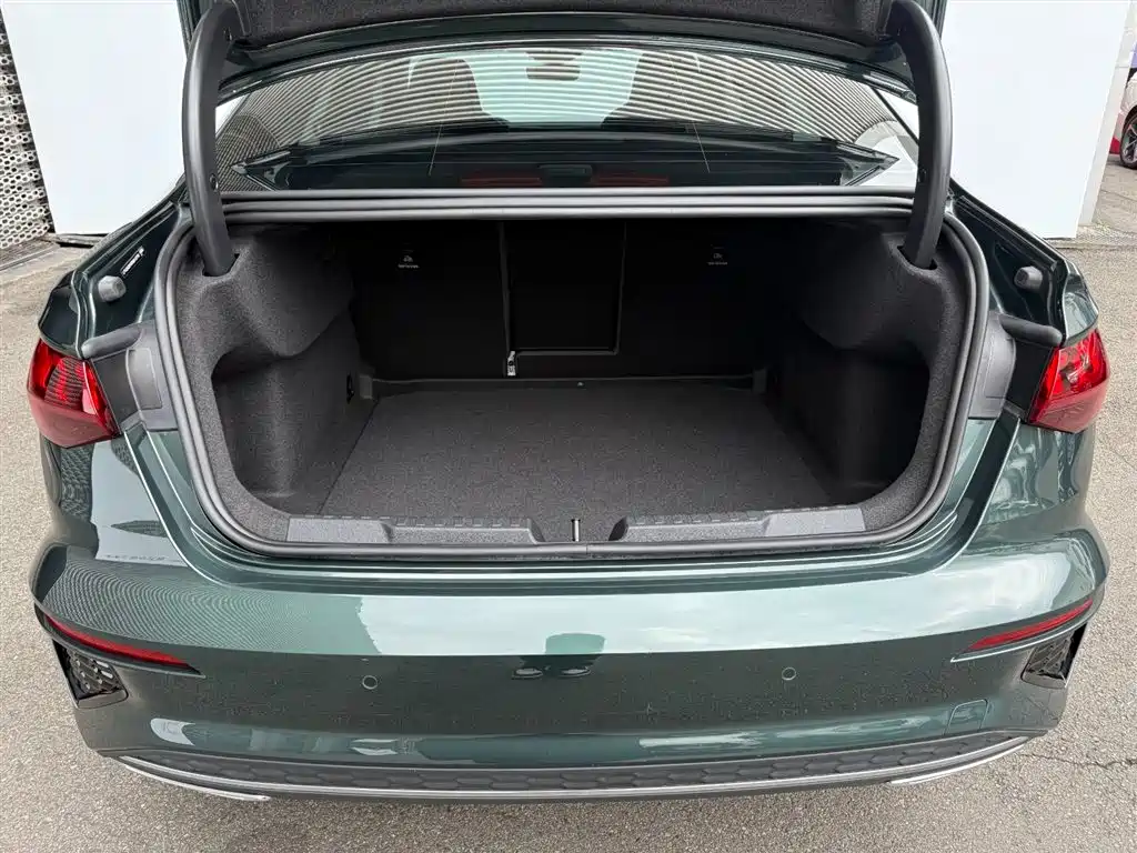 Audi A3 2024 Model A3L Limousine 35 TFSI Fashion Sport фото 15