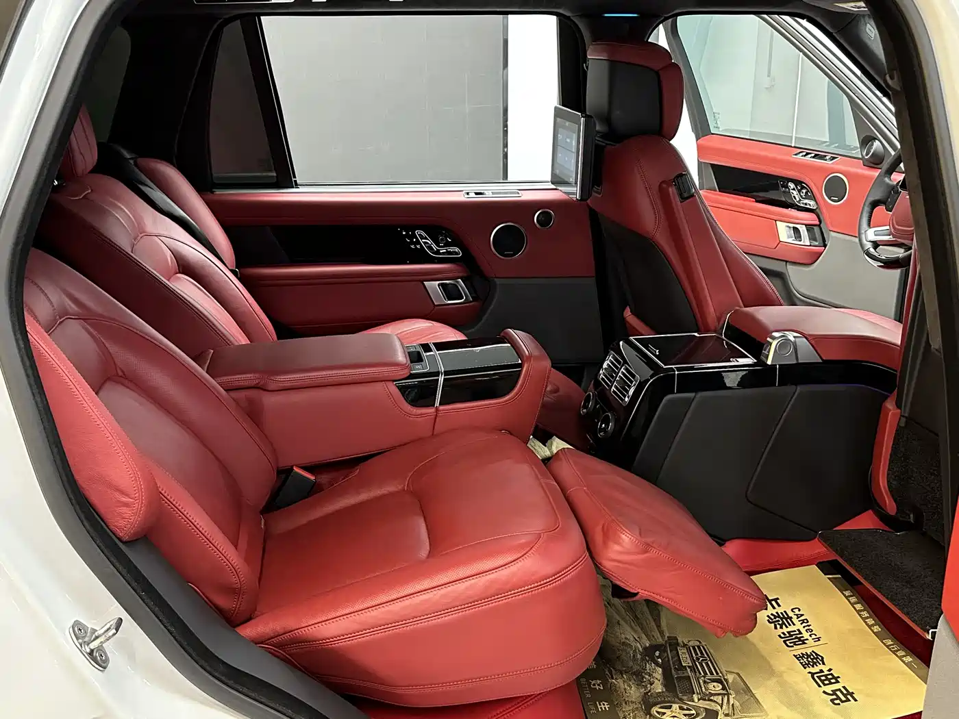 Land Rover Range Rover 2022 3.0 L6 400PS Prestige Genesis Extended Edition фото 37