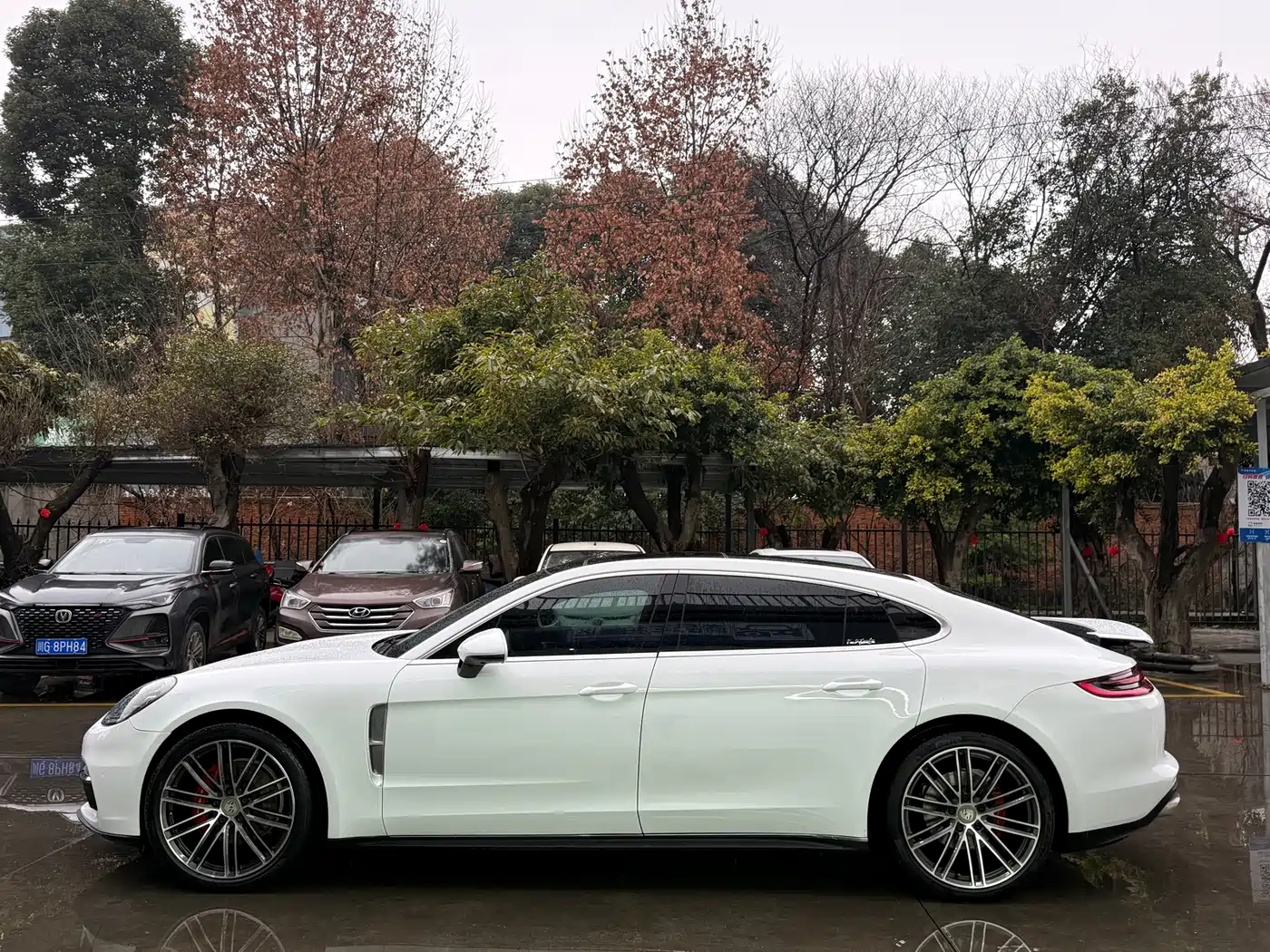 Porsche Panamera 2017 Panamera 4 Executive Long Wheelbase 3.0T фото 11