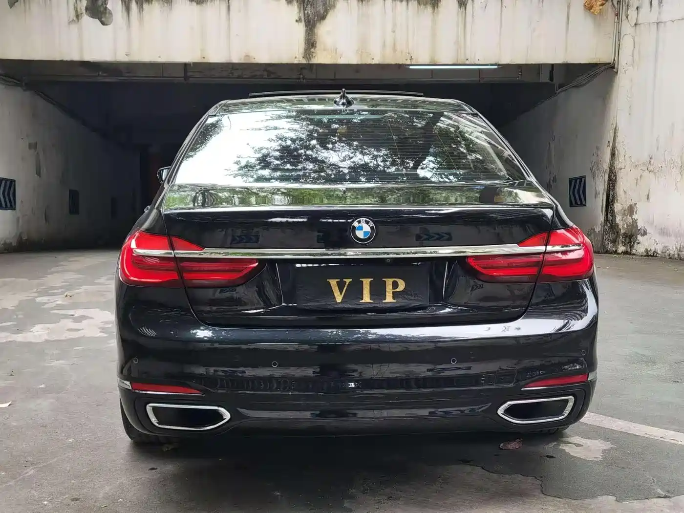 BMW 7 Series 2016 730Li Leading фото 24