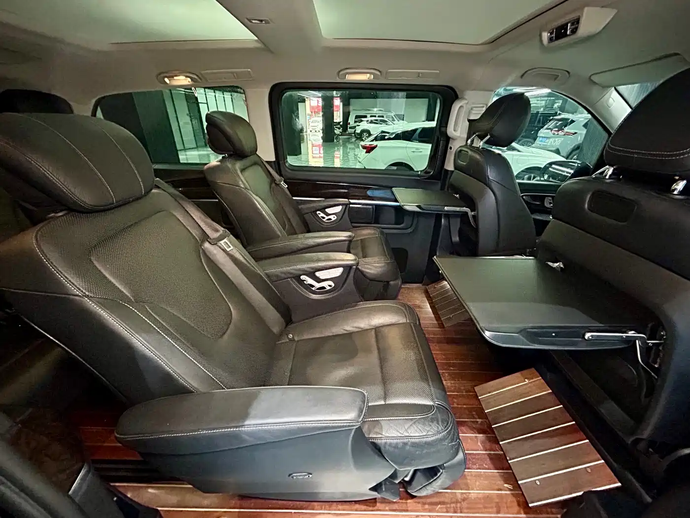 Mercedes-Benz V-Class 2018 V 260 Premium Edition China V фото 29